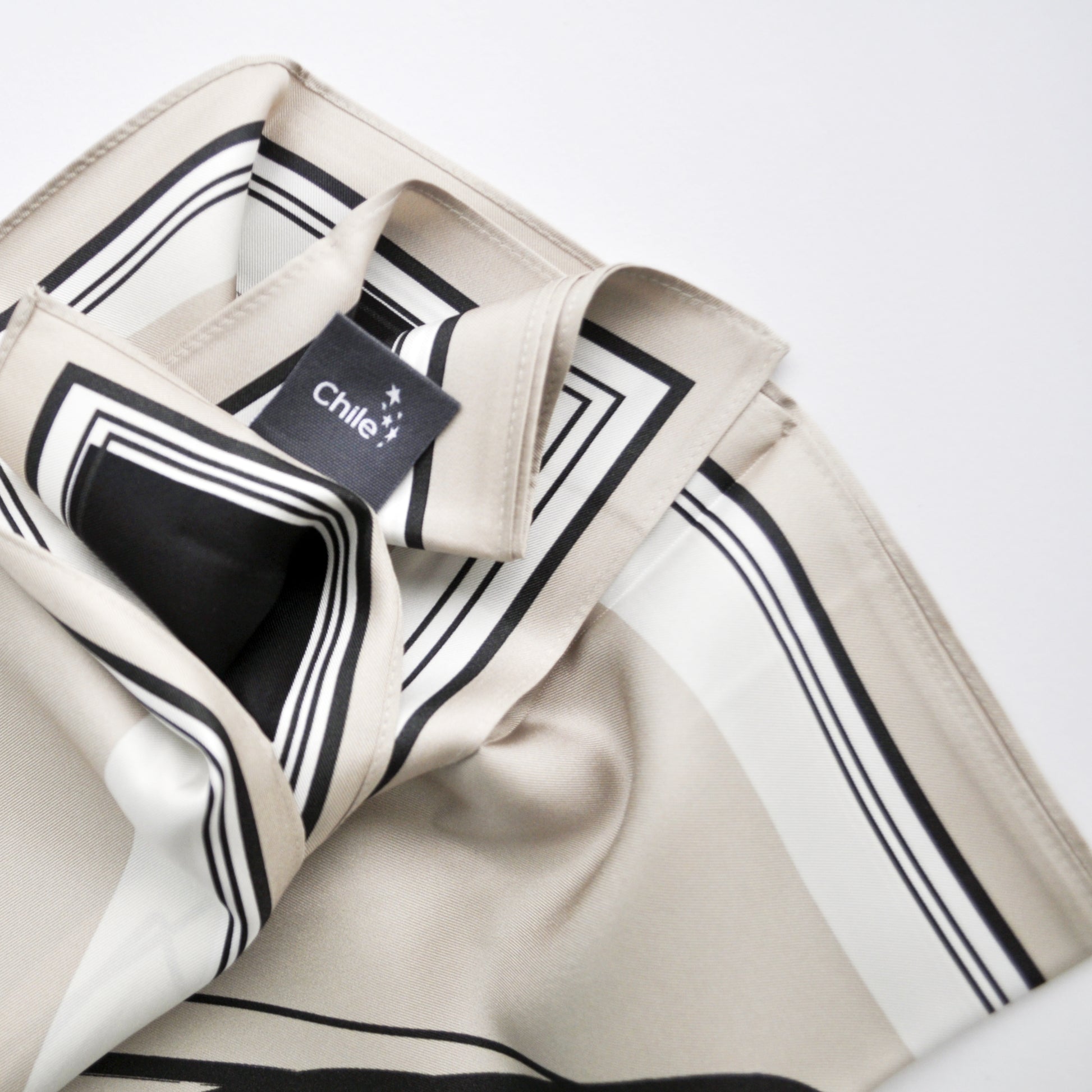 Bufanda Seda Domo Pewma