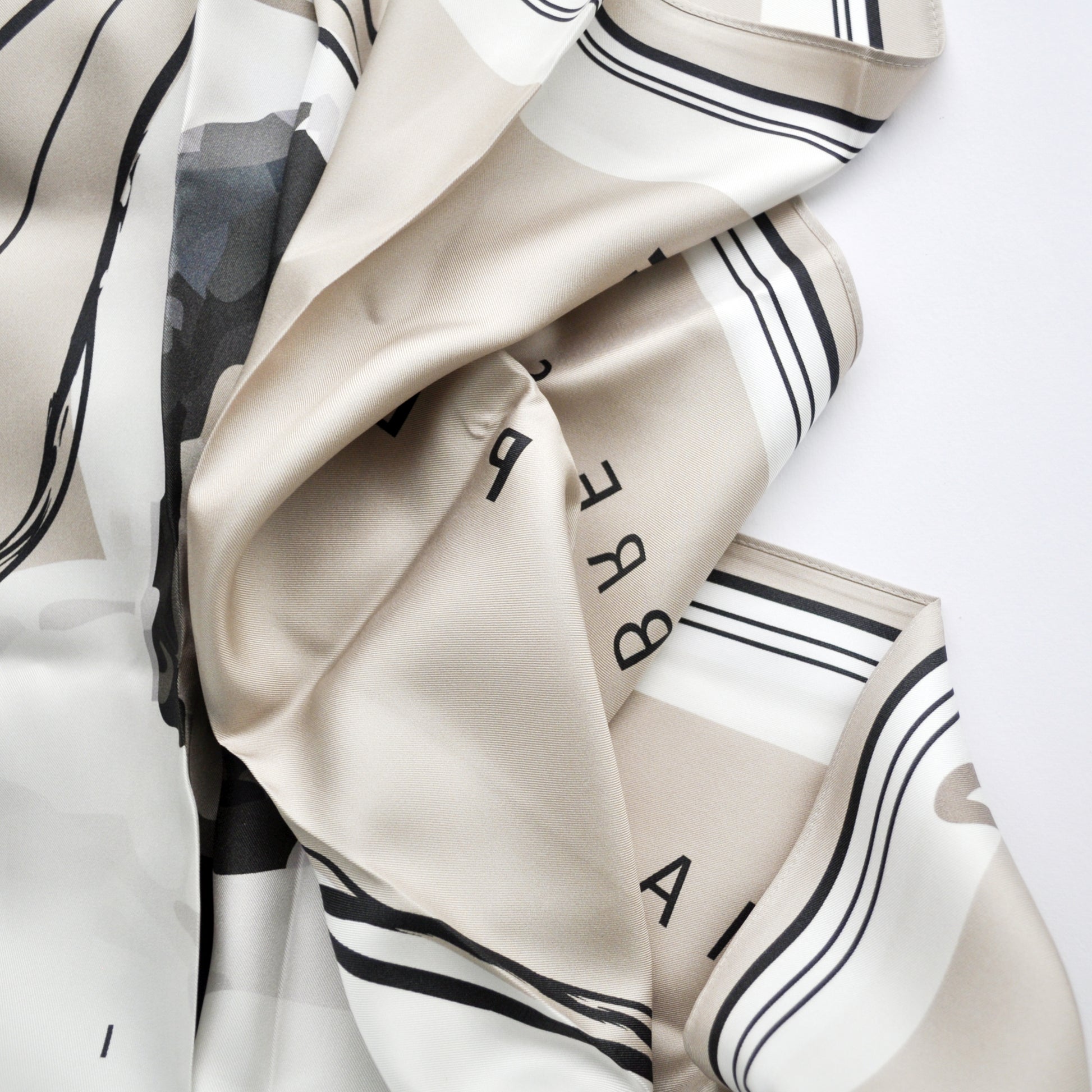 Bufanda Seda Domo Pewma